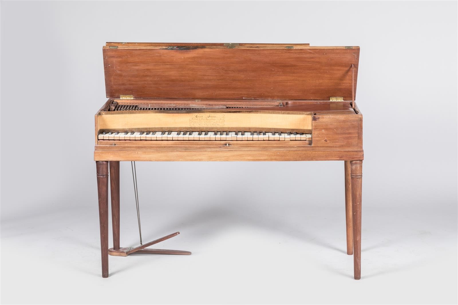 Artwork by De La Cour, ERARD Frères Facteur de piano forte et harpes du Roi de ses menus plaisirs et, Made of Acajou