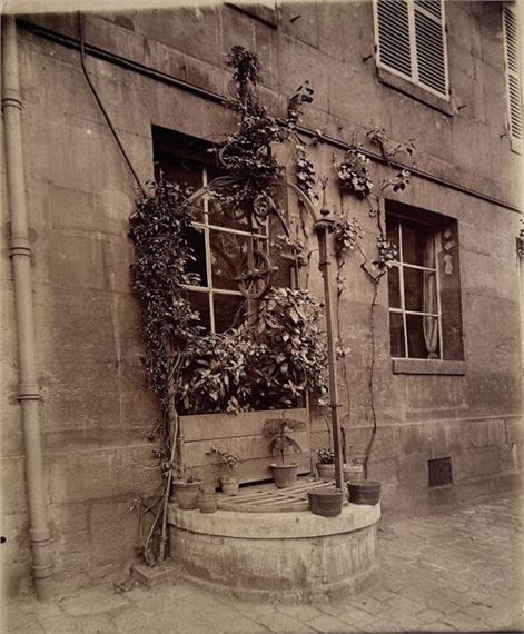 Eugène Atget | EUGÈNE ATGET 1857-1927 Cour de Rohan, 6th