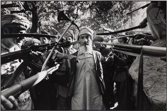 Execution of a traitor. Afghanistan, March 1980. - Alain Mingam