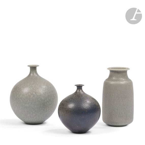 - 3 WORKS SET OF THREE WORKS - A ball vase with choked neck, then in a tray