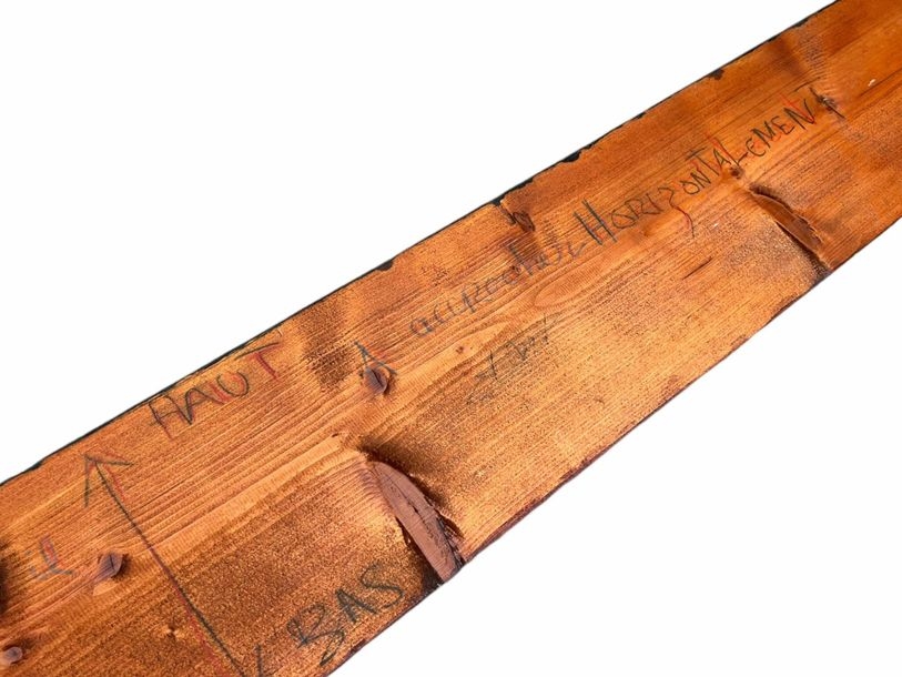 Artwork by Noël Dolla, Noël DOLLA (1945) Poutre - 1975 ? Grande poutre en bois polychrome, Made of Polychromed wood