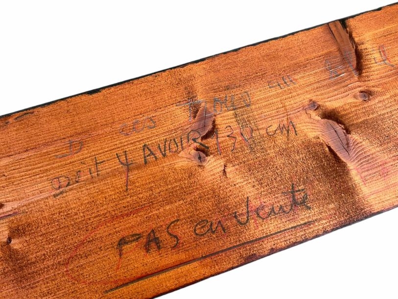 Artwork by Noël Dolla, Noël DOLLA (1945) Poutre - 1975 ? Grande poutre en bois polychrome, Made of Polychromed wood