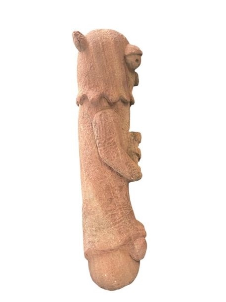 Artwork by Stefan Rinck, Hibou porte hibou sur un crâne avec des cornes, Made of en grès