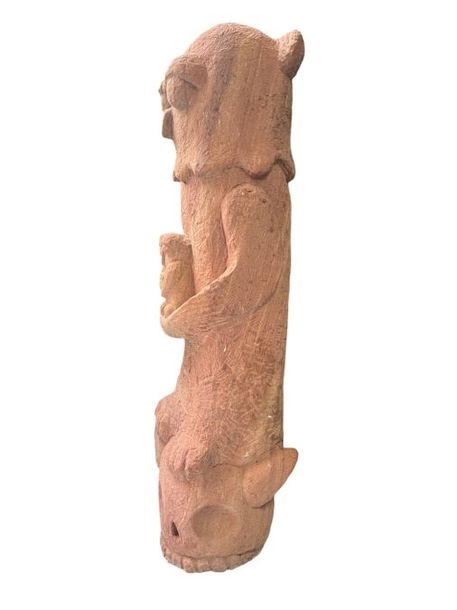 Artwork by Stefan Rinck, Hibou porte hibou sur un crâne avec des cornes, Made of en grès