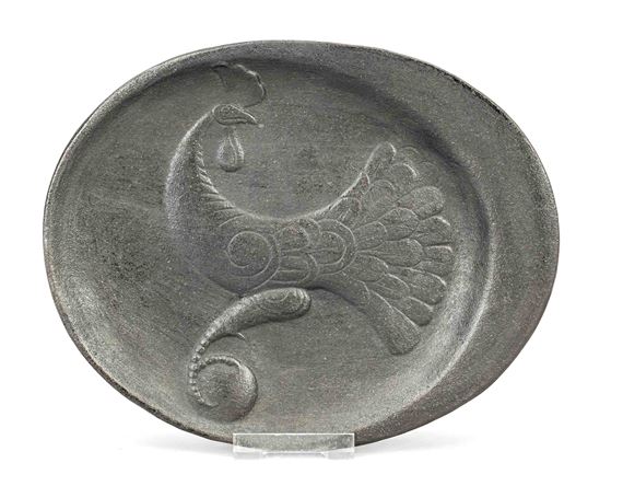 ovaler Teller mit reliefiertem Hahn by Ewald Mataré, 1949
