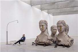 Xavier Hufkens opens an exhibition of works by Mark Manders