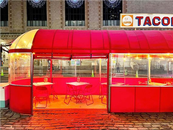 Wijnanda Deroo: Out on the Street: The Dining Sheds & Empty Streets of New York, 2020-2024 - Deborah Bell Photographs