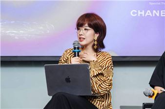 Award-Winning Chinese Curator Presents New Work in Singapore