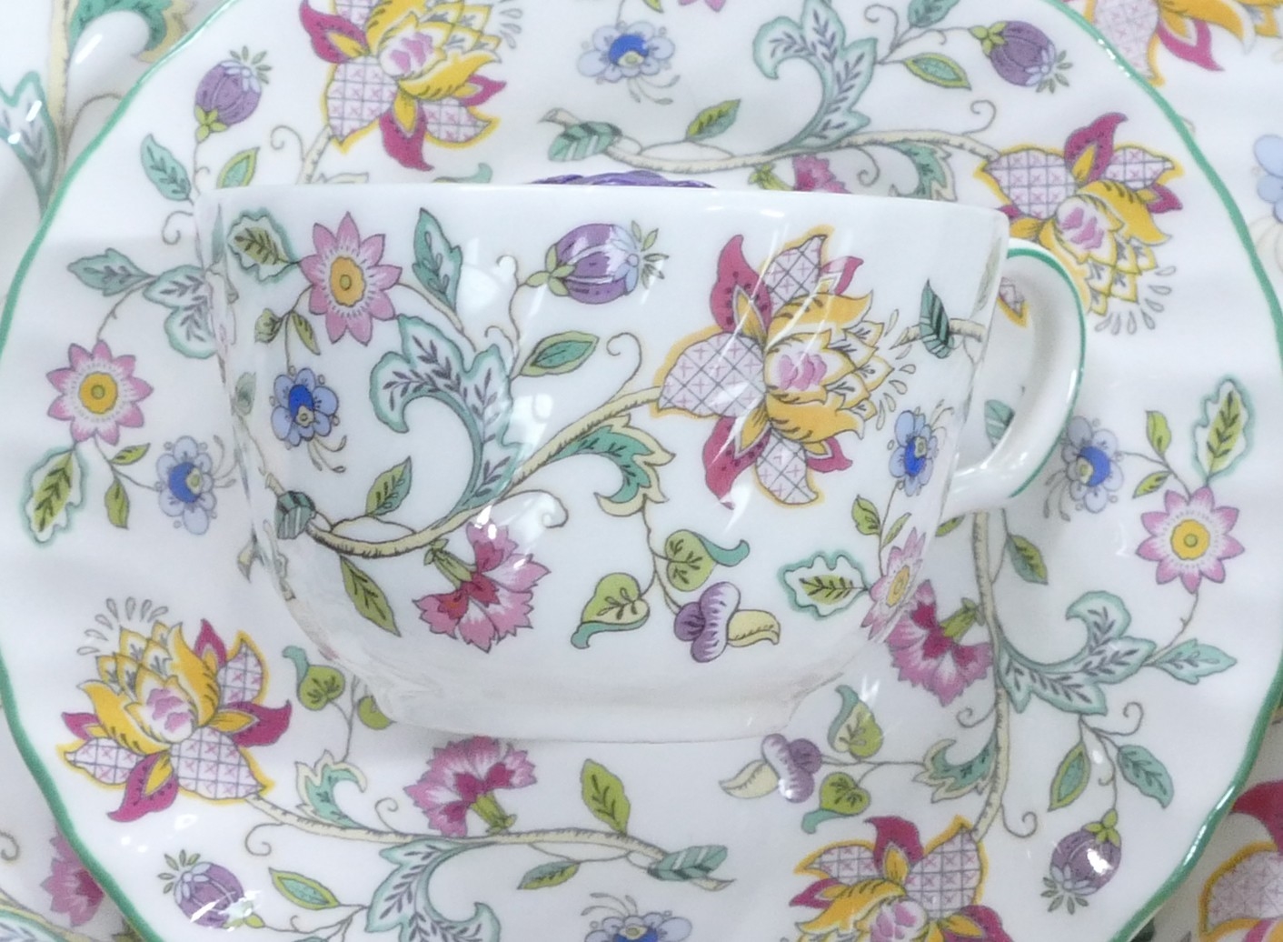 Haddon Hall | A large collection of Minton Haddon Hall tea & dinner ...