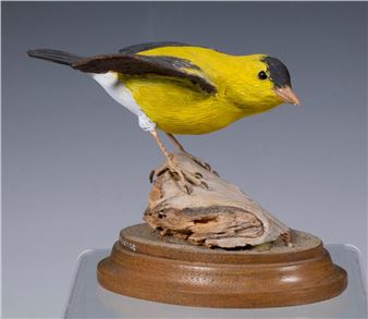 GOLDFINCH SCULPTURE BY JAMES R. PEACOCK - James R. Peacock