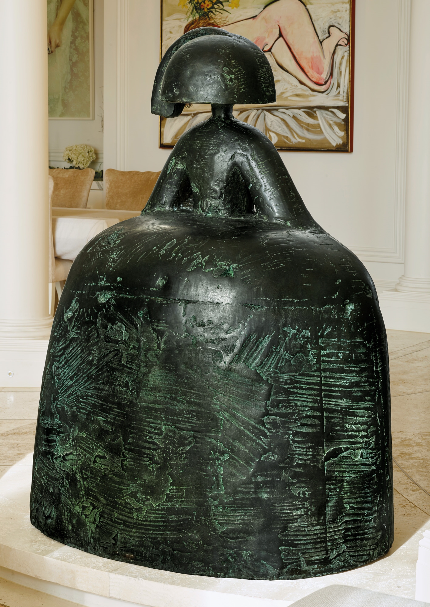 Artwork by Manolo Valdés, Reina Mariana 2004, Made of bronze