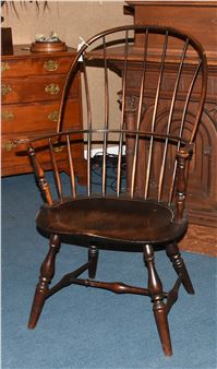 20TH C. WINDSOR STYLE SACK-BACK WINDSOR ARMCHAIR - C. Windsor