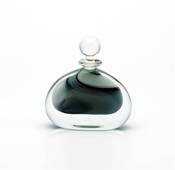 David Reade | A DAVID READE GLASS SCENT BOTTLE | MutualArt