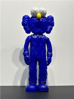 KAWS BFF MoMA EXCLUSIVE BLUE カウズ KAWS BFF Open Edition Vinyl Figure Blue MoMa store exclusive