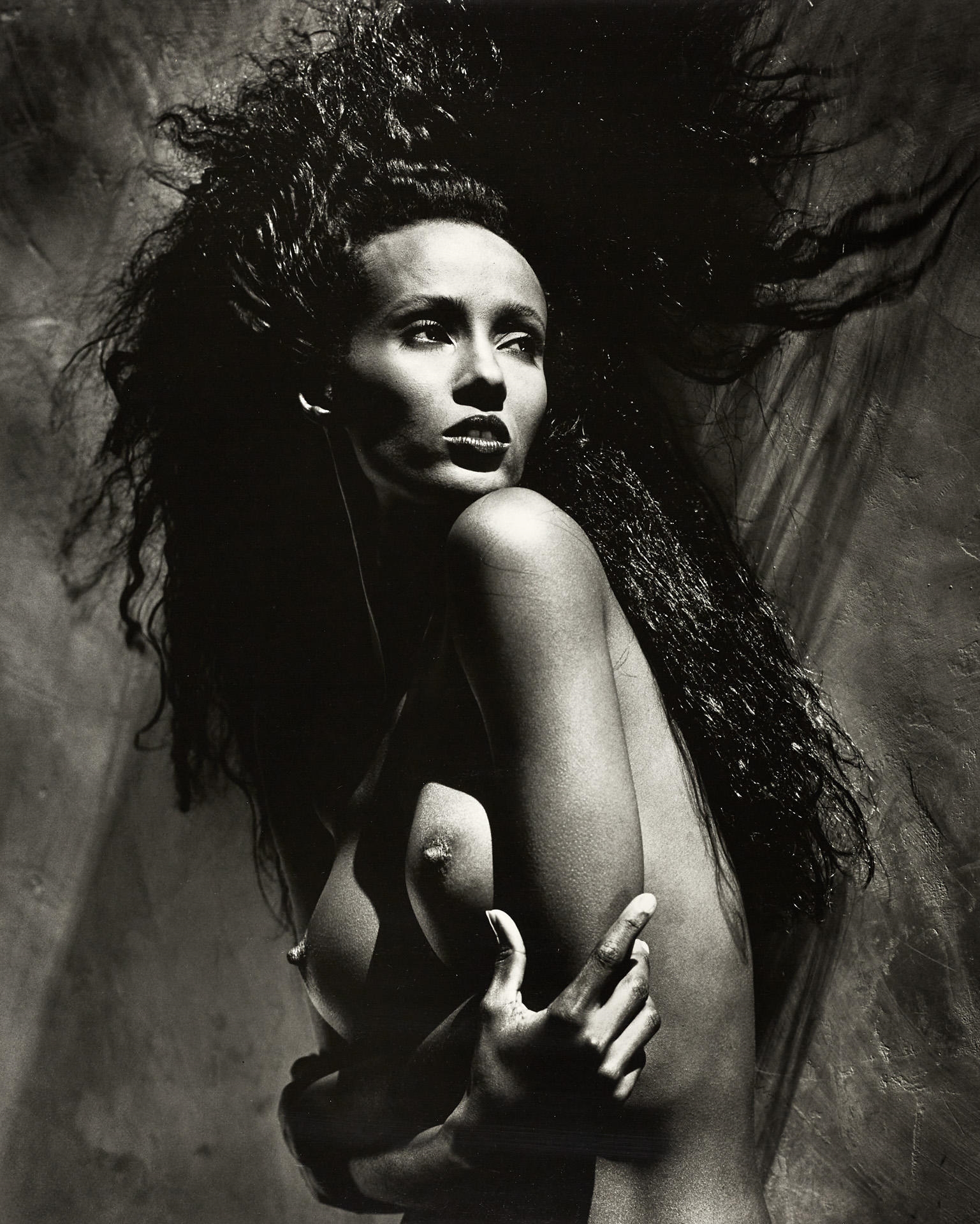 Artwork by Greg Gorman, GREG GORMAN (* 1949) Iman, Los Angeles 1988, Made of Gelatin silver print, printed in