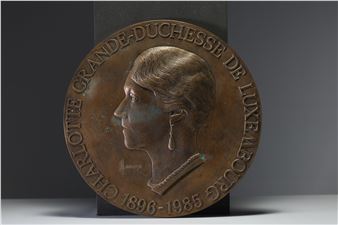 Henri (Hendrik) LANNOYE (1946-2006) ‘Profile of Grand Duchess Charlotte’ Bronze plaque - Henri Lannoye