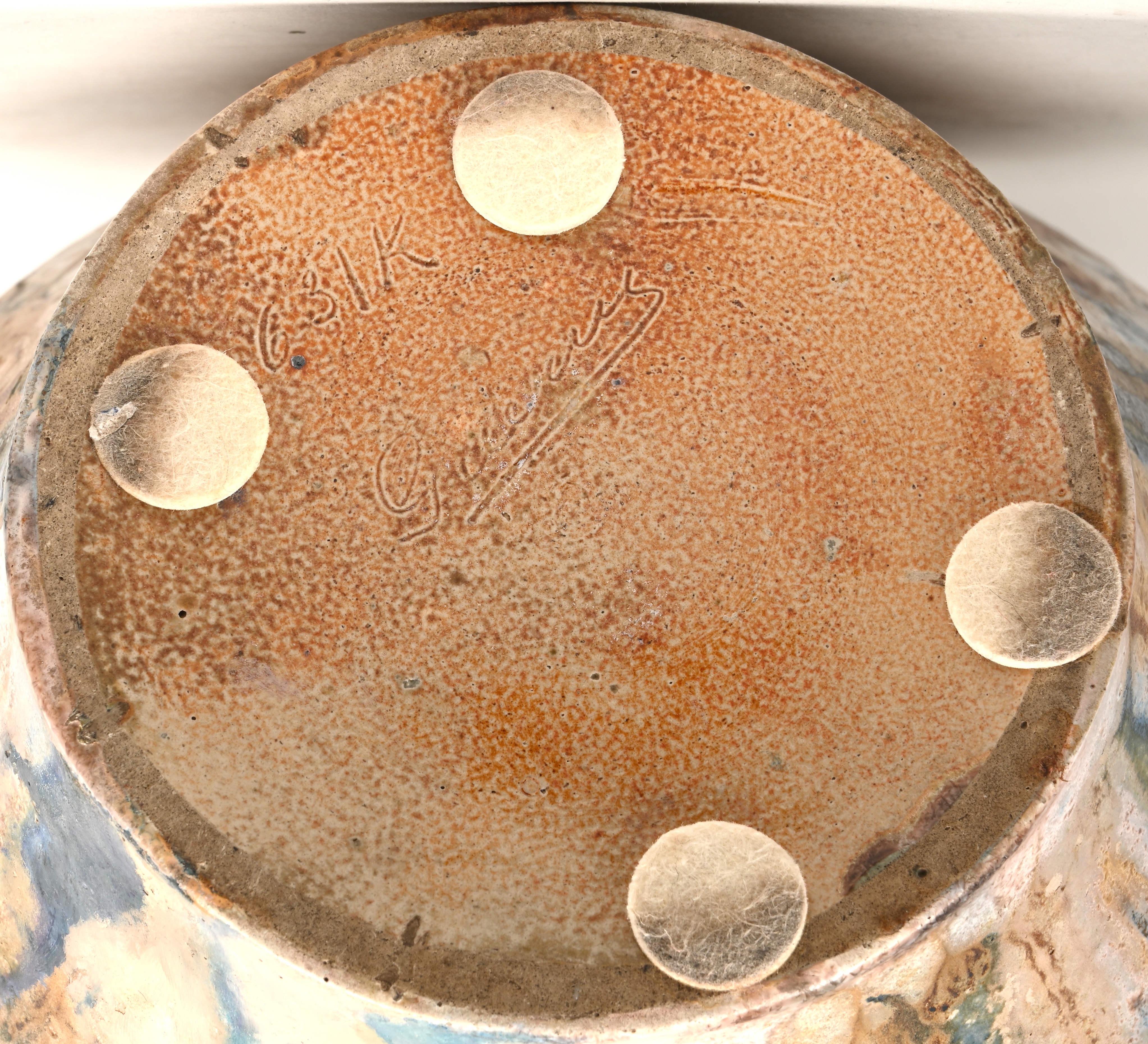 Artwork by Guérin, Een aardewerken bolle vaas met bruin en blauw glazuur, Made of brown and blue glaze