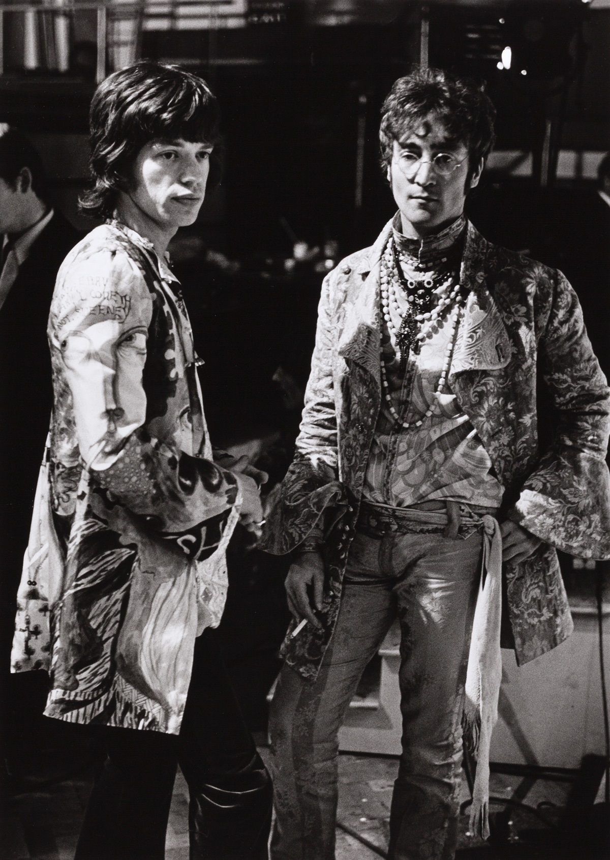 Artwork by David Magnus, DAVID MAGNUS (*1944) | Mick Jagger and John Lennon at the live broadcast of 'Our World', Abbey Road Studios, London 1967
·Ŭ˹ (*1944) | ׿·ָԼ·ٯڡǵ硷ֱ·¼ң׶أ1967, Made of Archival pigment print, printed