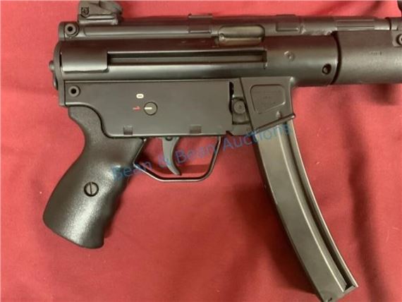 Civilian | Heckler & Koch SP89, 9mm pistol, w/extra mag (1989) | MutualArt