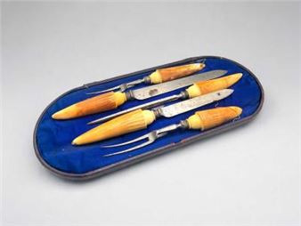 Antiques, paintings, porcelain, silver and furnishing accessories - Guidoriccio Auction House