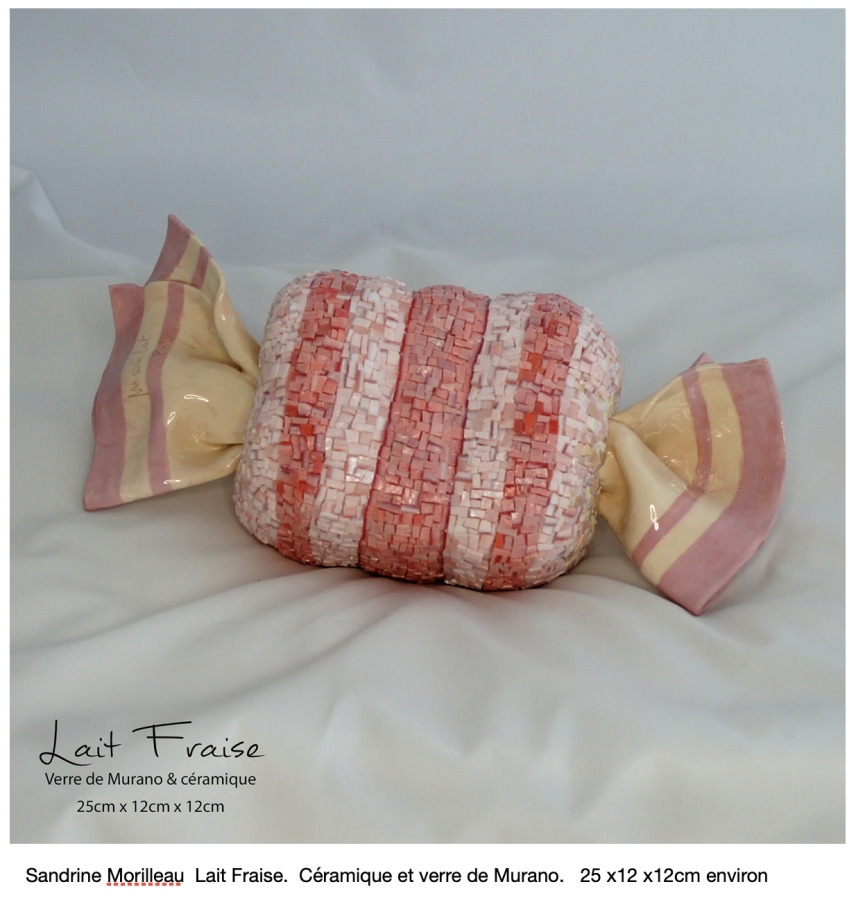 Artwork by Sandrine Morilleau, lait Fraise, Made of Ceramic and Murano glass sculpture