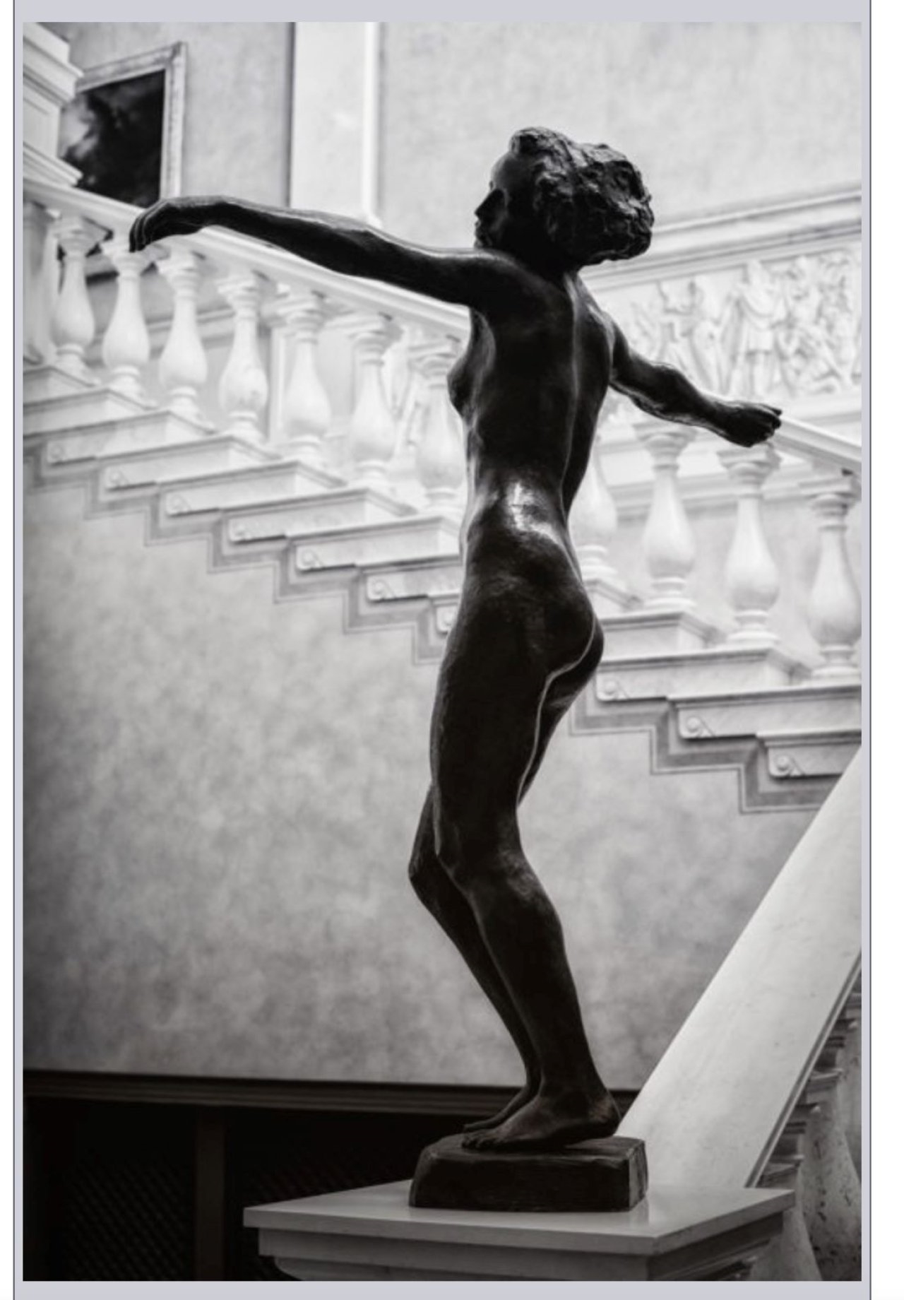 Artwork by Georg Kolbe, Kopf der Tänzerin”. 1911/12, Made of Bronze with dark brown patina, mounted on a marble base