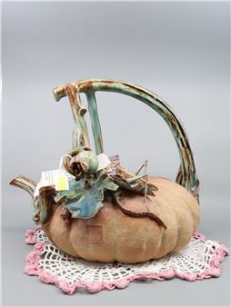 HO TAI KWAN - HONG KONG, HAND BUILT PUMPKIN FORM TEAPOT, SQUAT UNGLAZED BODY, STEM HANDLE, SPOUT AND FINIAL, APPLIED BUDDING FLOWER, - Ho Tai Kwan