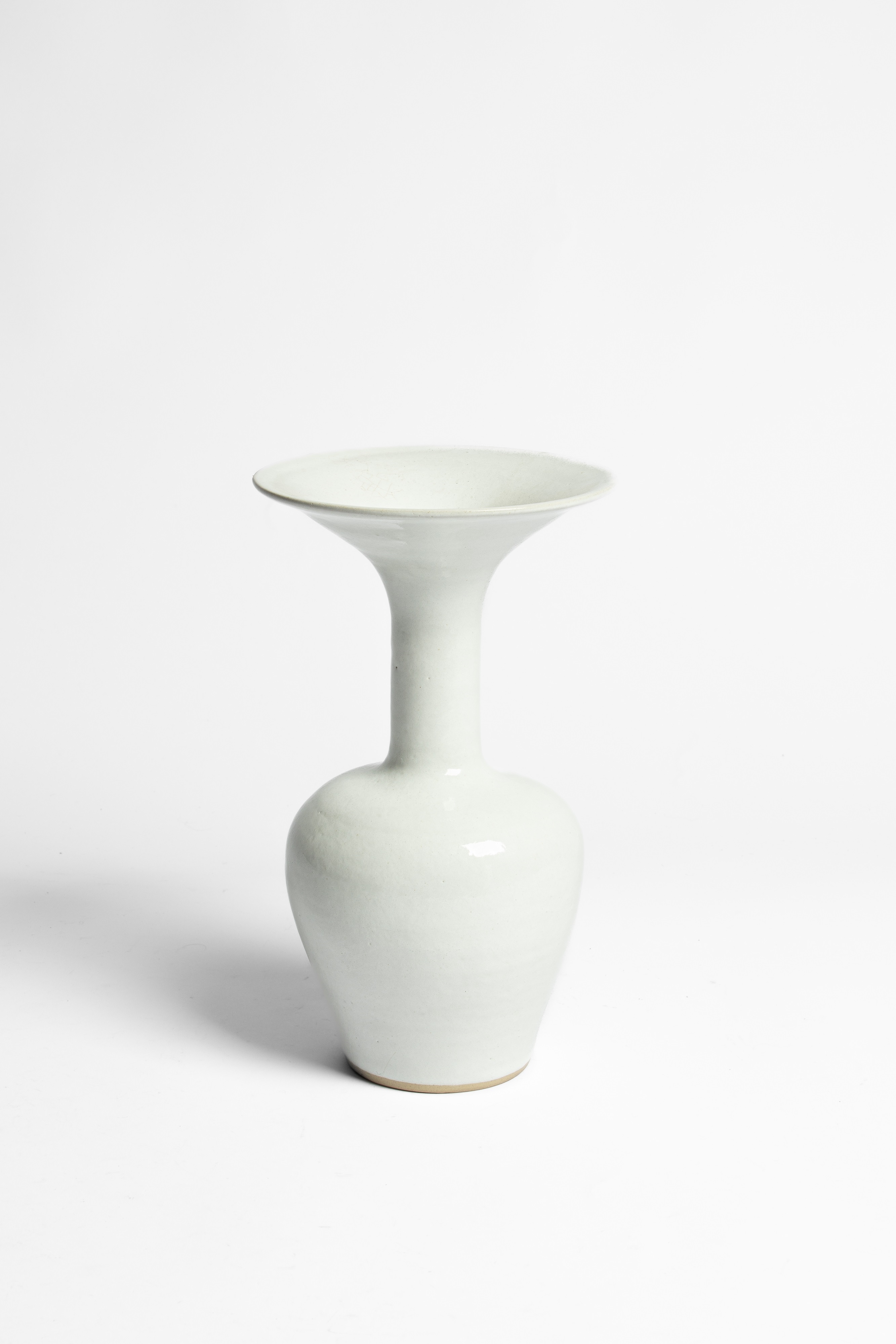 Lucie Rie | Dame Lucie Rie (1902-1995) a stoneware vase with flared rim ...