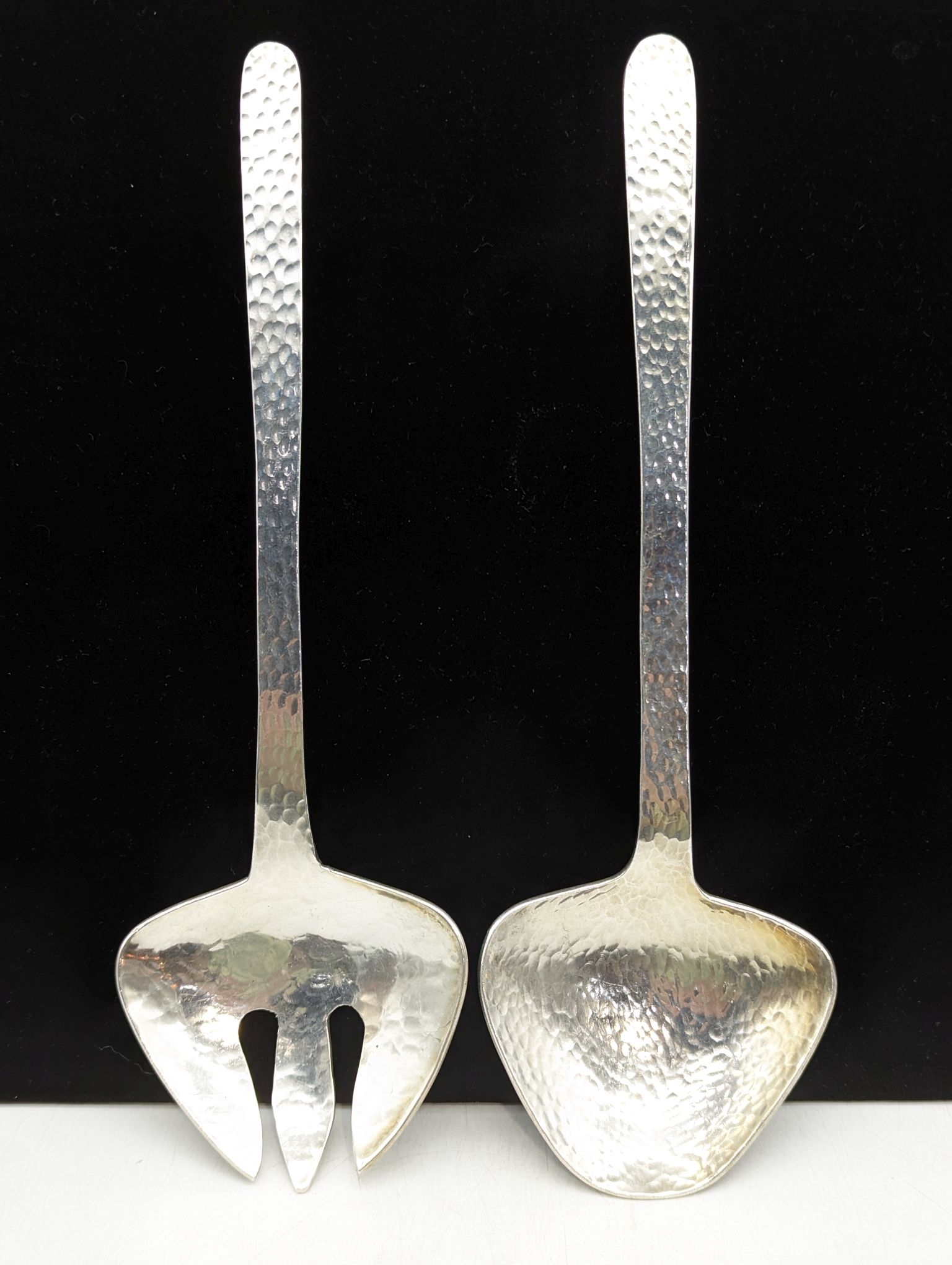Sterling | PERUVIAN STERLING SILVER SERVERS | MutualArt