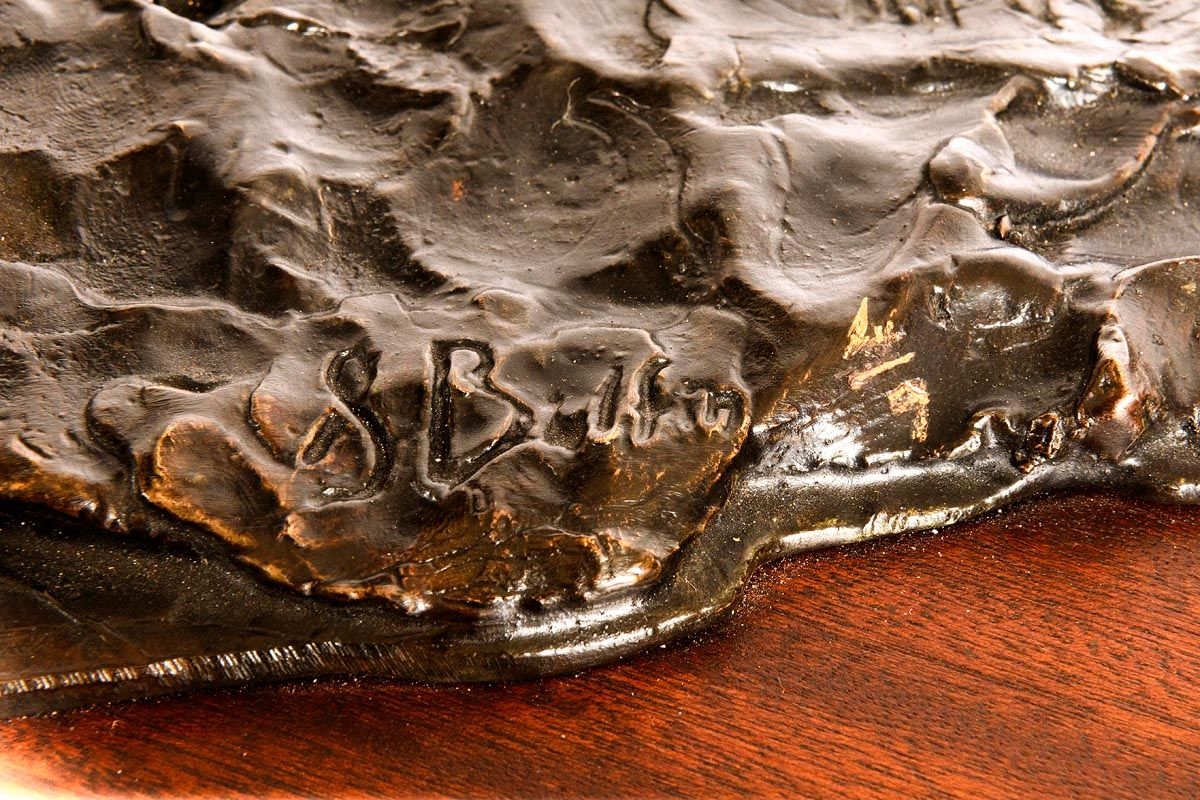 Artwork by Siobhan Bulfin, Friends, Made of bronze on a wooden base - number 4 from an edition of 9