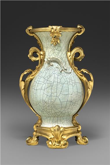 A LOUIS XV ORMOLU-MOUNTED CHINESE CRACKLE-GLAZED CELADON PORCELAIN VASE - Jean-Claude Chambellan Duplessis