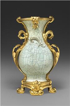 A LOUIS XV ORMOLU-MOUNTED CHINESE CRACKLE-GLAZED CELADON PORCELAIN VASE - Jean-Claude Chambellan Duplessis