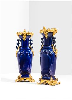 A pair of Louis XV Chinese vases - Jean-Claude Chambellan Duplessis