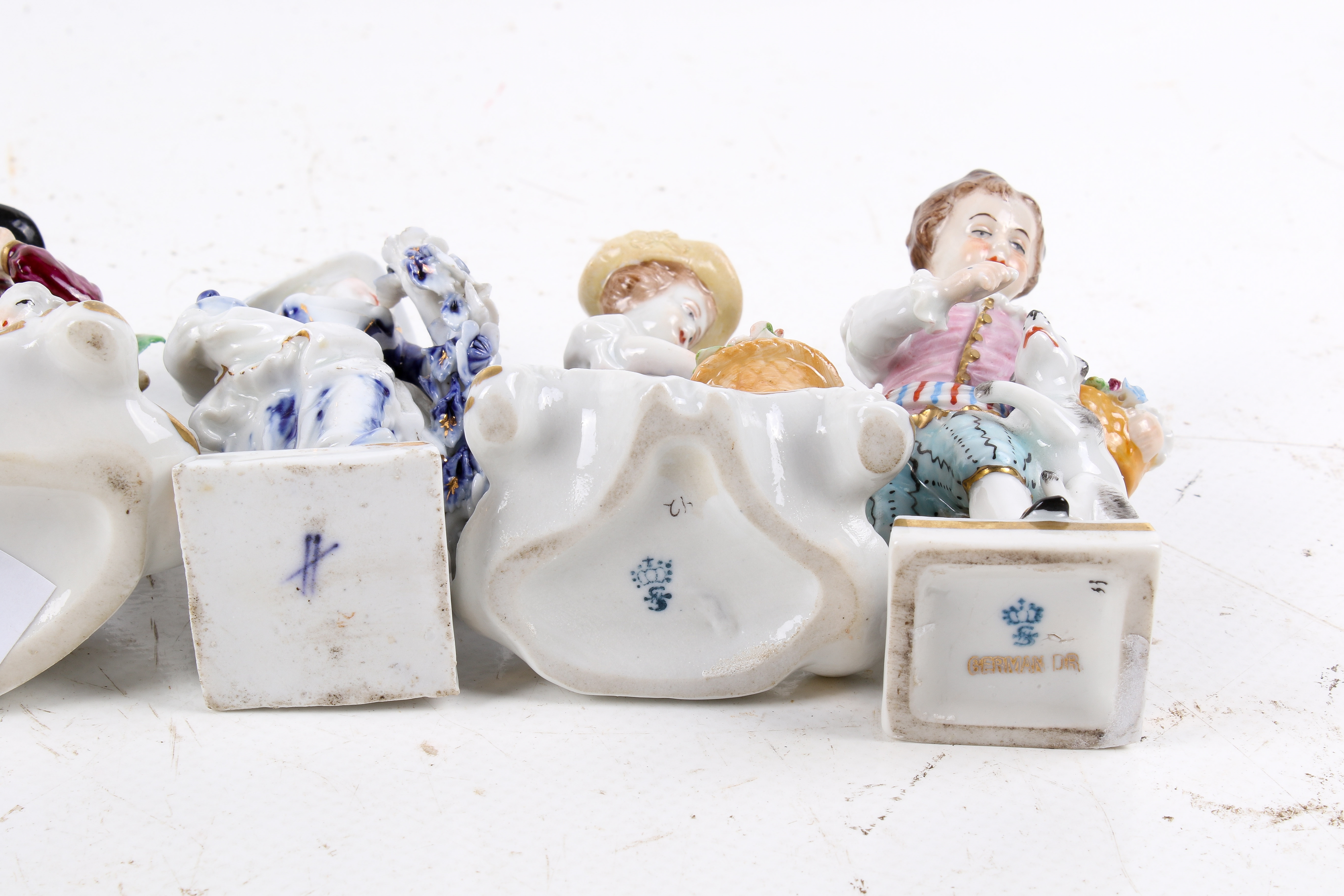 Sitzendorf | A collection of six assorted Sitzendorf German porcelain ...