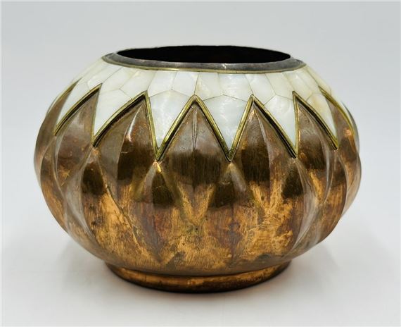Copper and Mother of Pearl Inlay Lobed Vase by Los Castillo, Mexico 1960's