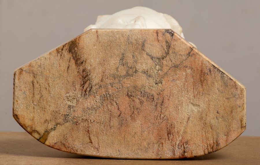 Gugliemo Pugi | Sculpture en marbre blanc | MutualArt