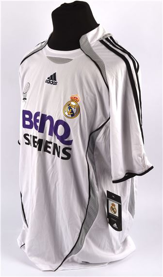 Real Madrid | Zinedine Zidane Signed Real Madrid Shirt - Zidane