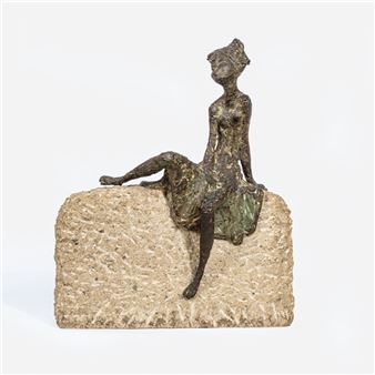 Girl climbing over the wall - Clemens Pasch