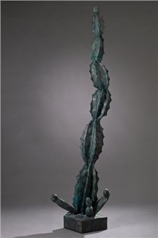 Memos MAKRIS (1913-1993) Cactus, 1990 Spectacular green patina bronze print, monogrammed MM, justified 2/8 and stamped TEP on the base. 201.5 cm x 51 cm x 28.5 cm Provenance: Piasa sale, Monday June 24, 2013 (lot 30 - Memos Makris