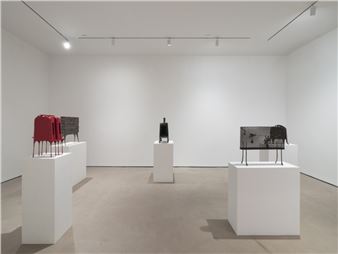 Nicholas Sullivan: Chrysler - C L E A R I N G, New York