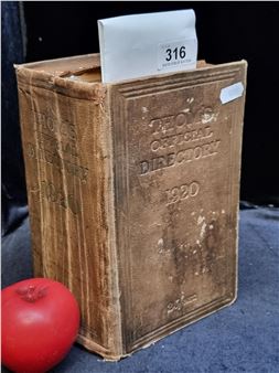 Star Lot : An interesting hardback  Thoms Directory Of D - The Residents