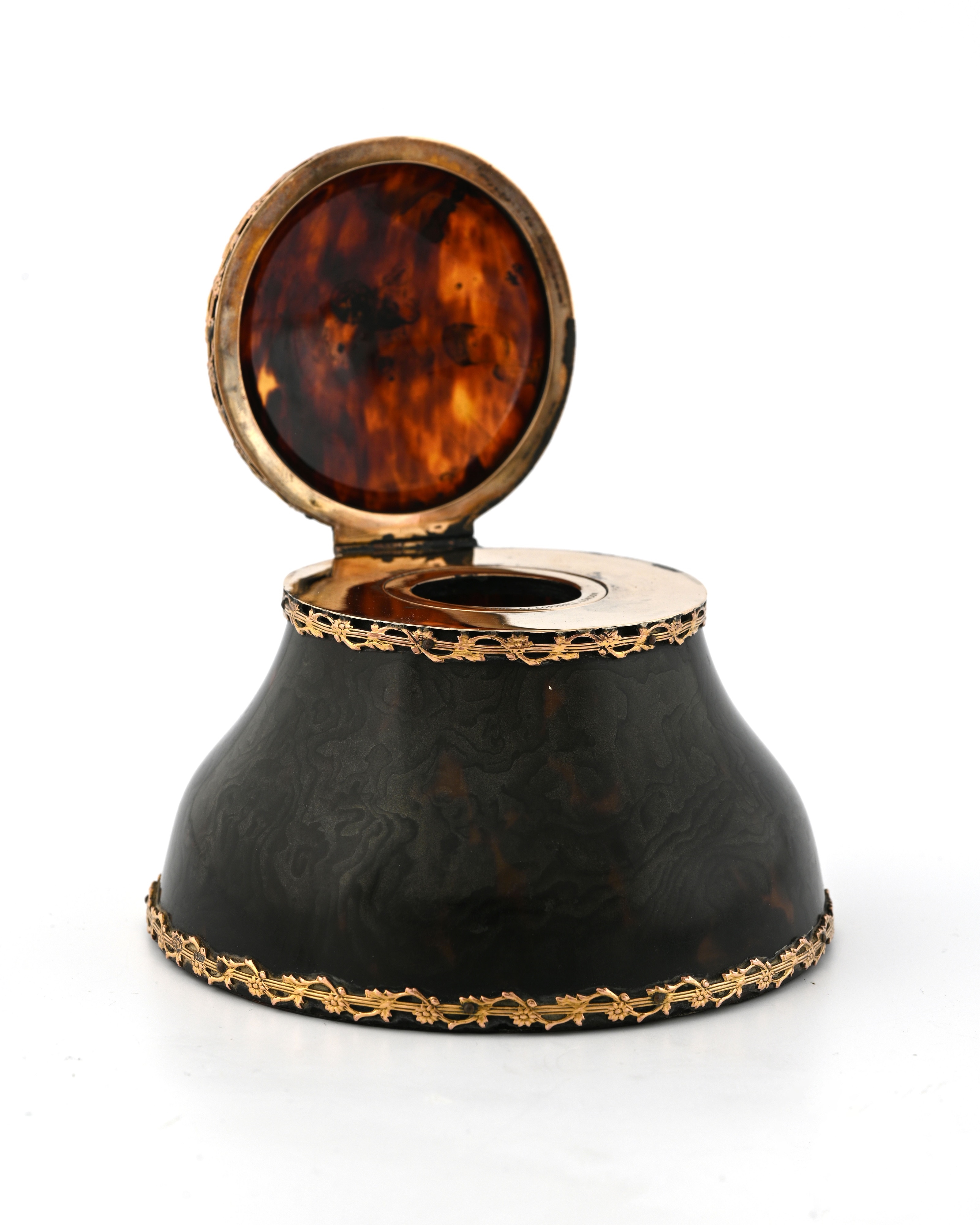 An Edwardian | An Edwardian tortoiseshell inkwell (1907) | MutualArt