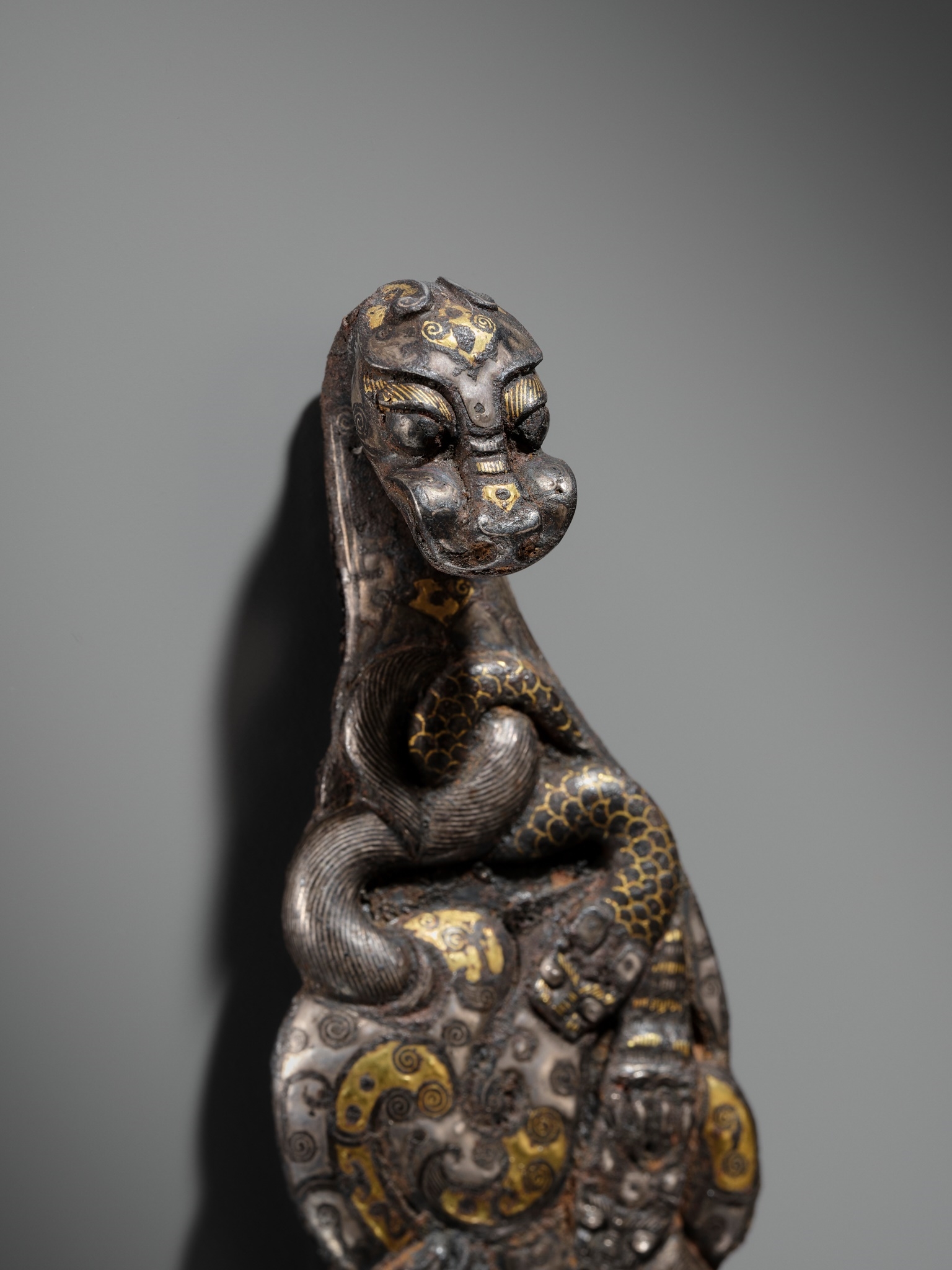 Han Dynasty | A HIGHLY IMPORTANT GOLD AND SILVER INLAID IRON ‘MYTHICAL ...
