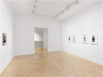 Rineke Dijkstra - Galerie Max Hetzler, Berlin (Bleibtreustrasse 45)