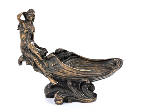 Bronze figural bowl in the Art Novueay style by Miguel Fernando López (Milo)