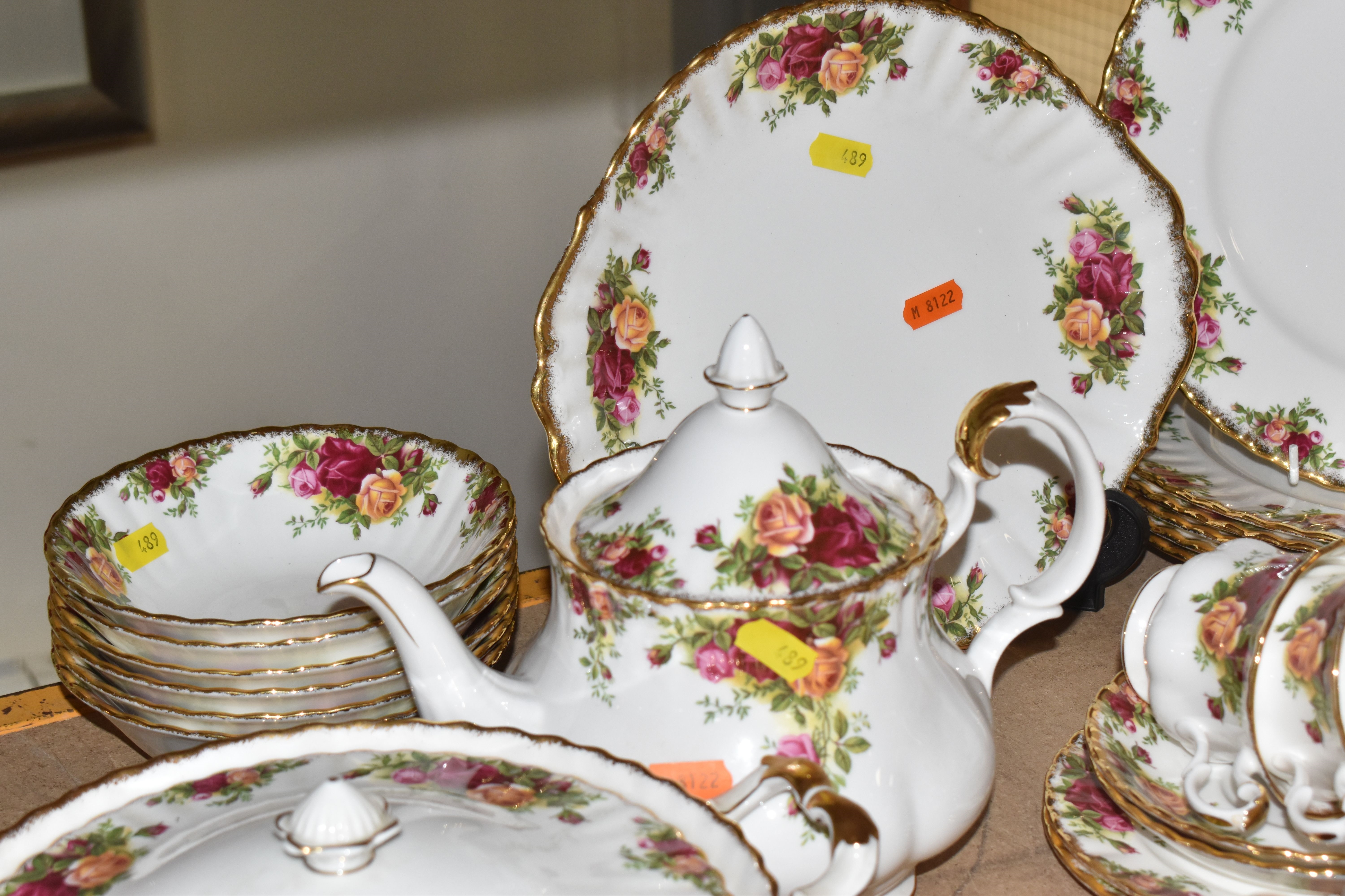 Royal Albert | A GROUP OF ROYAL ALBERT 'OLD COUNTRY ROSES' PATTERN ...
