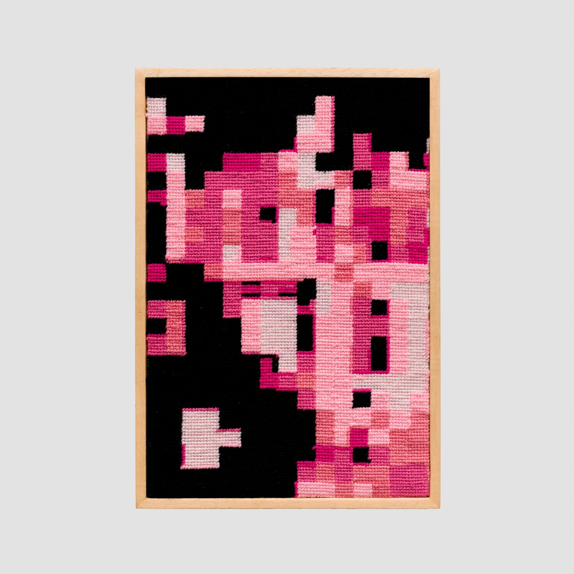 Artwork by Gabriel Pessoto, Contra-Imagem Decorativa, Made of tapestry