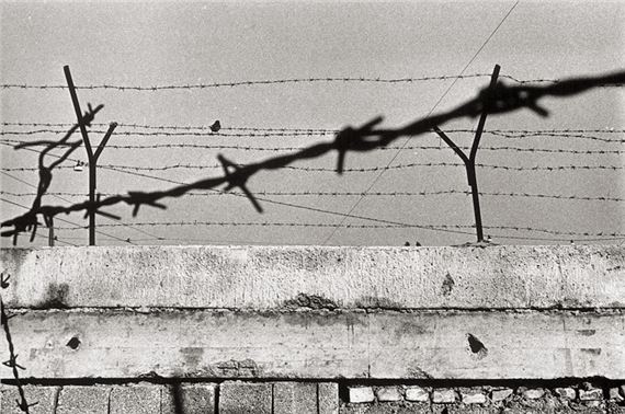 Die Mauer, Berlin by Will McBride, 1961