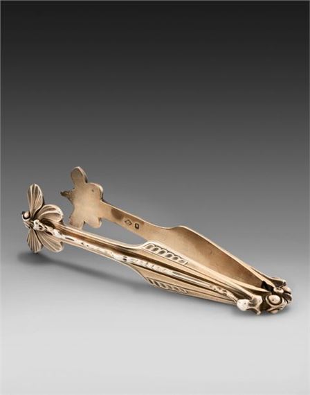 & HEBRARD Adrien-Aurélien (1865-1937) Gilt-edged sugar tongs decorated with three dragonflies with outstretched wings