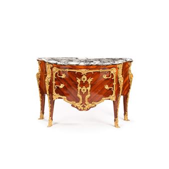A partly  gilt-bronze mounted and kingwood commode, German, in the manner of Johann Melchior Kambli - Johann Melchior Kambli